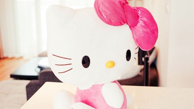 MISTER ELUCIDAT! Hello Kitty NU ESTE O PISICĂ