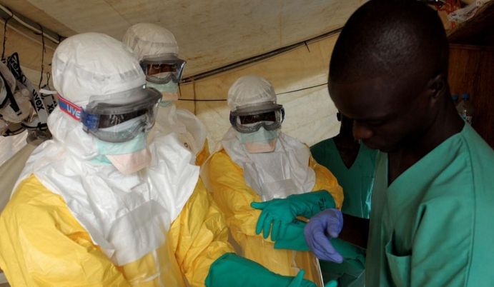 Britanicul contaminat cu EBOLA, internat într-un spital din Londra