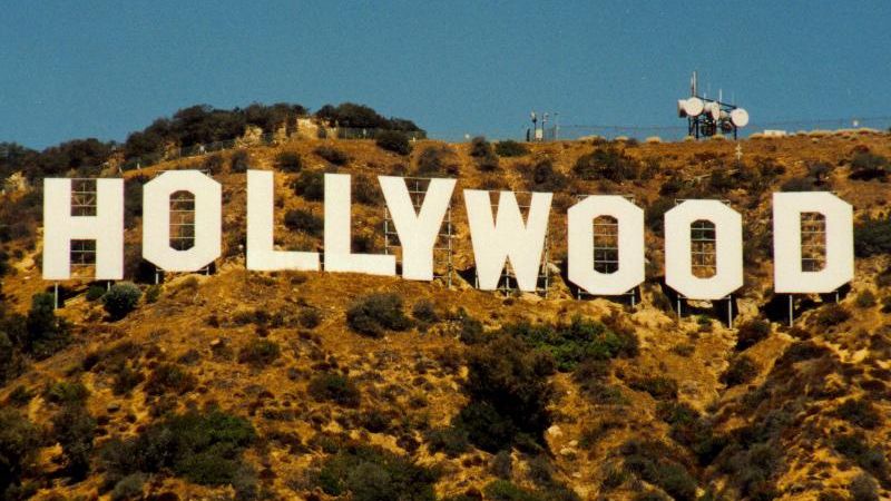 Ce se întâmplă cu filmul american? Industria cinematografică din SUA se PRĂBUŞEŞTE