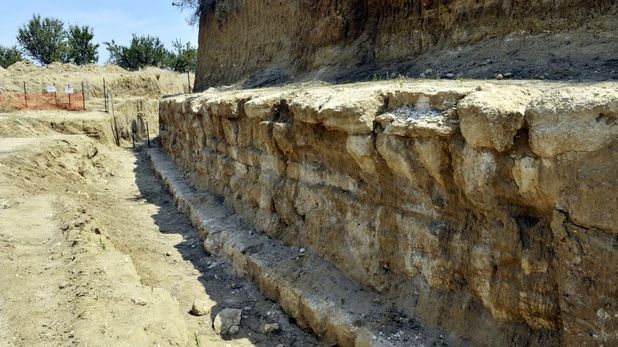MORMÂNT URIAŞ, descoperit în Grecia. Identitatea celui îngropat acolo este deocamdată misterioasă