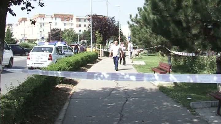 O tânără a fost înjunghiată în plină stradă