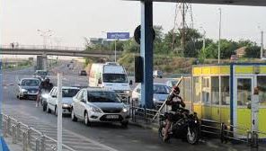 COADĂ DE ZECE KILOMETRI PE AUTOSTRADA SOARELUI 
