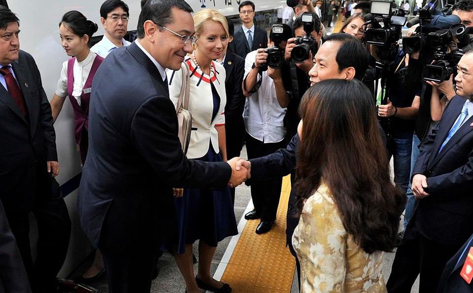 Cum a ajuns Victor Ponta IDOLUL CHINEZILOR: "România admiră Partidul Comunist Chinez"