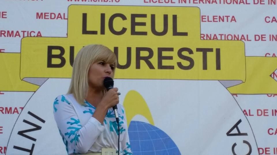UDREA cere ANCHETĂ PARLAMENTARĂ pe tema manualelor şcolare