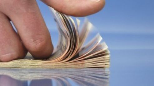 INSPECTOR ŞCOLAR ridicat de DNA, la CLUJ. Ar fi primit MITĂ la BAC de 400 de euro