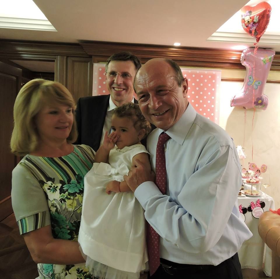 ANIVERSARE în familia Băsescu. Sofia Anais a împlinit un an