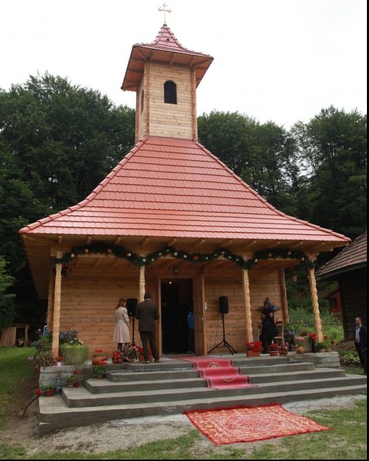 FABULOS! Cât te costă să cumperi o biserică