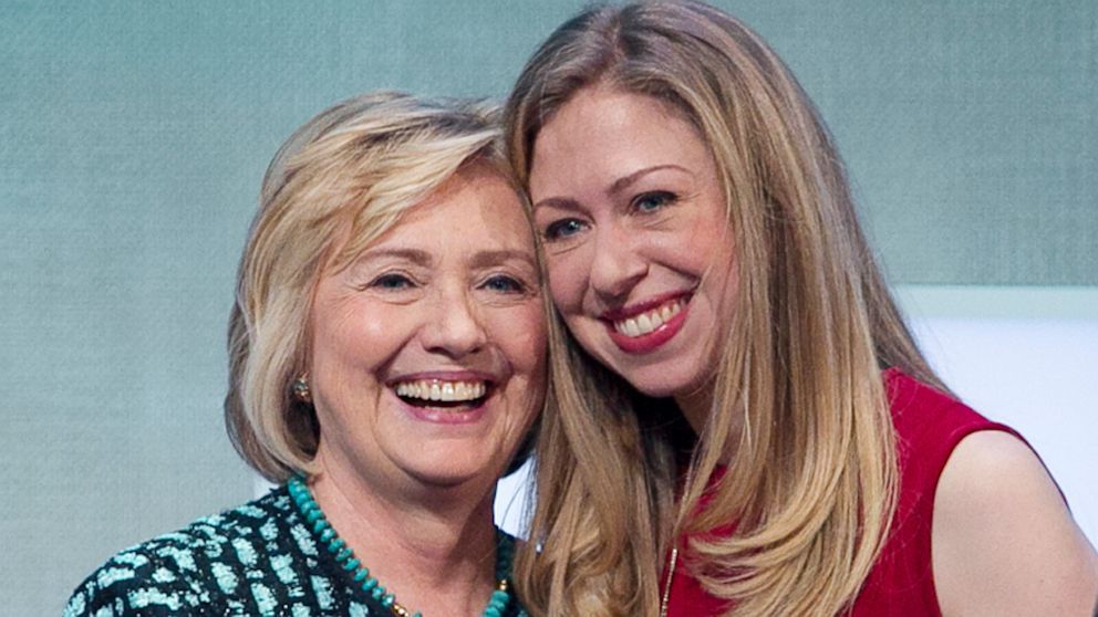 Chelsea Clinton a născut o fetiţă