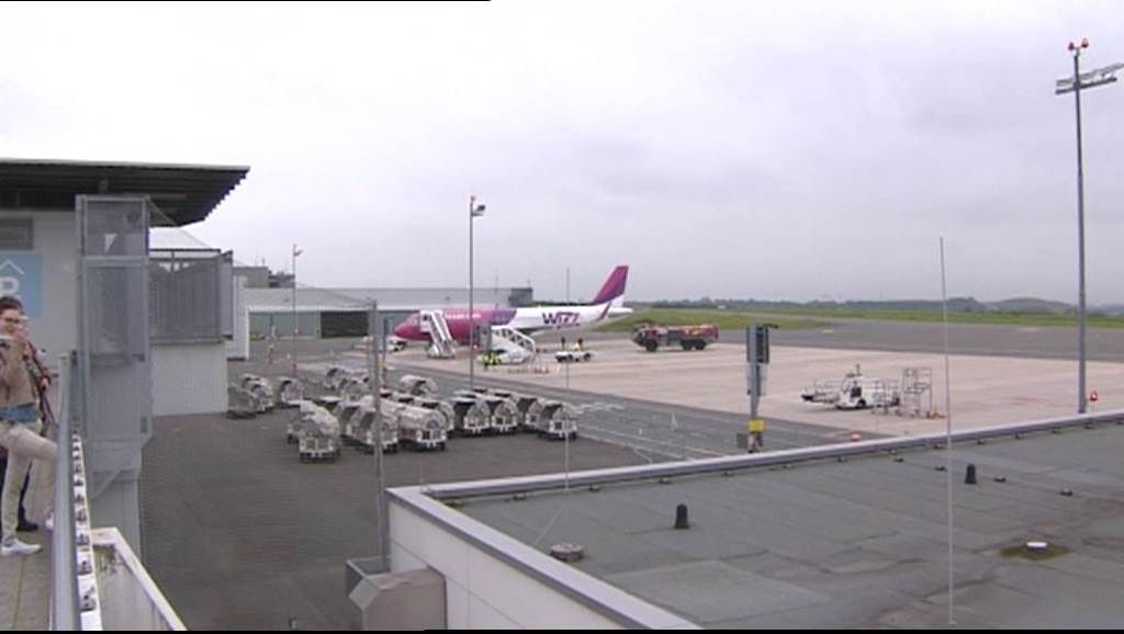 Un avion cu 150 de oameni la bord, ce a decolat din România, a luat FOC pe aeroportul din Dortmund