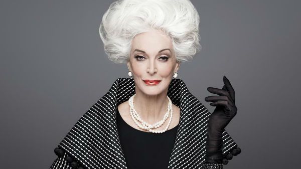 Are 83 de ani şi e încă un FOTOMODEL foarte căutat