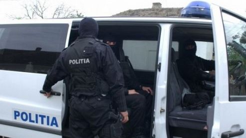 Zeci de persoane duse la audieri în urma a 40 de percheziţii făcute în judeţul Constanţa