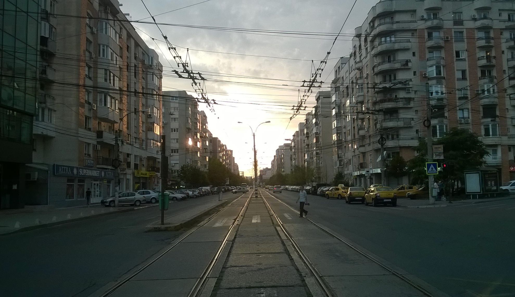 Toate oraşele şi municipiile, obligate prin lege să numească o arteră principală "1 Decembrie 1918"