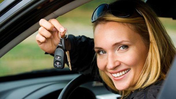 PRIMA MAŞINĂ a intrat în vigoare. NU te poţi înscrie dacă ai RESTANŢE la taxe sau la bănci