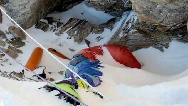 Tragedie. 24 de MORȚI în urma viscolului din Himalaya