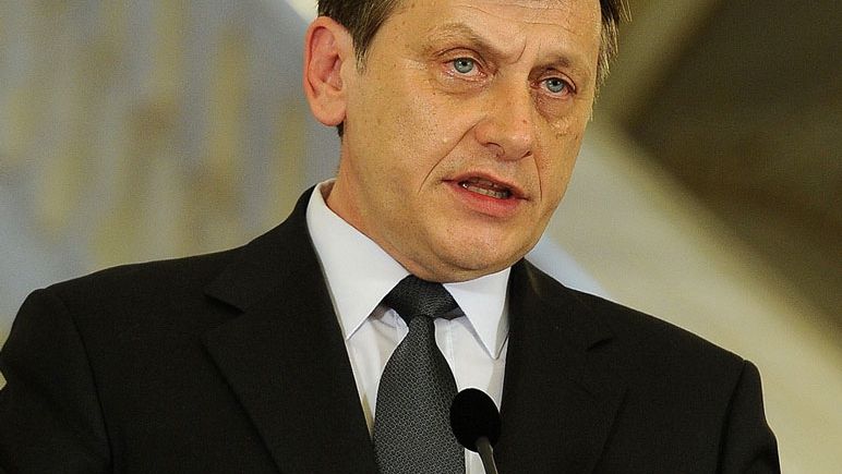 ALEGERI PREZIDENȚIALE 2014. ANTONESCU nu sprijină niciun candidat 