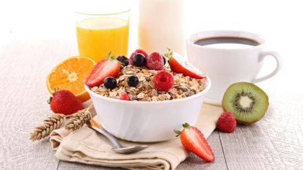 Dieta de 8 ore: regim si sfaturi pentru slabire