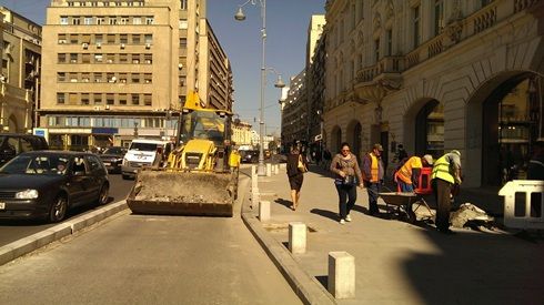HAOS pe Calea Victoriei din Bucureşti. LUCRĂRILE au fost ABANDONATE