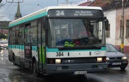 Propunere INEDITĂ în România: Dacă citeşti în autobuz, NU mai plăteşti bilet