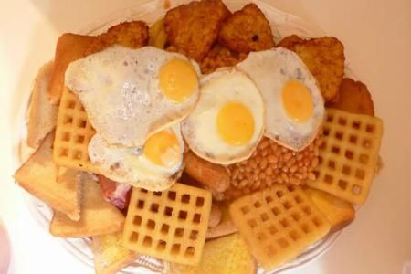 Micul dejun de 8.000 de calorii pe care nimeni nu a reușit să îl mănânce