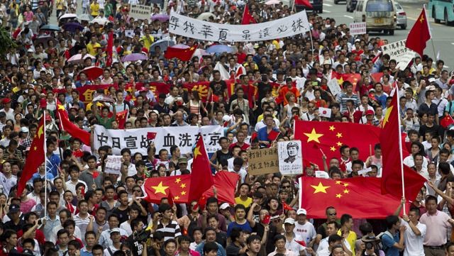 Violențele de stradă din Hong Kong au DEGENERAT. Ce s-a DISTRUS