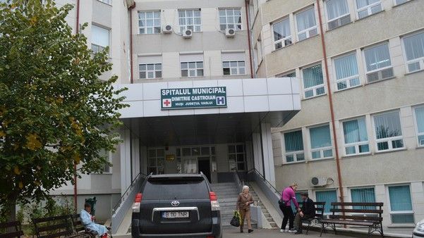 Anchetă la Spitalul Huşi, după o reclamaţie la adresa aceluiaşi medic găsit vinovat într-un alt caz