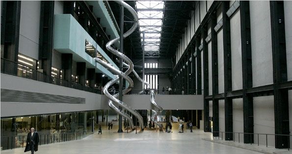  Cea mai influentă persoană din universul artei contemporane