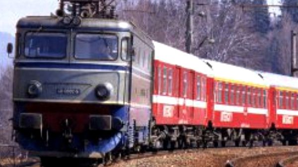 BOMBĂ DE 500 DE KG, din al II-lea Război Mondial, în UNGARIA, pe linia ferată. România, AFECTATĂ
