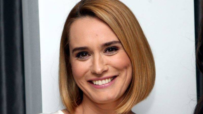 Andreea Esca, fotografie surprinzătoare: cum arăta blondă, cu păr lung şi cu breton