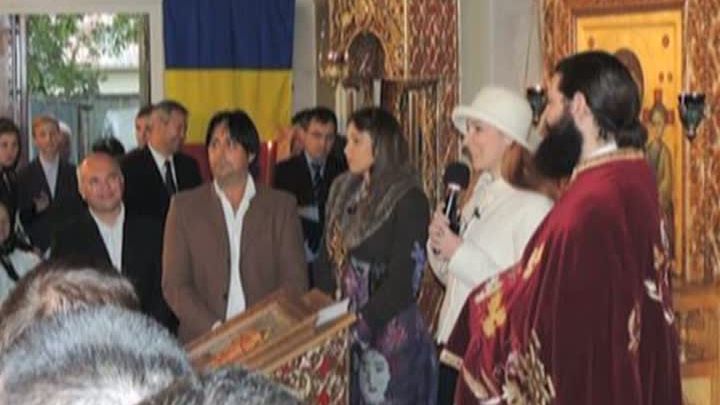 PREZIDENȚIALE, TURUL 2. Propagandă în biserica din Paris