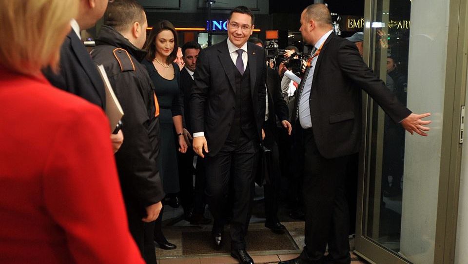 DEZBATERE PONTA-IOHANNIS. Duelul GAFELOR MEMORABILE