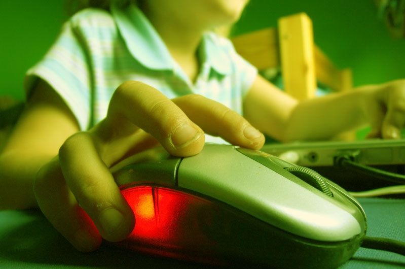CONCURS de creativitate pentru elevii pasionaţi de INTERNET