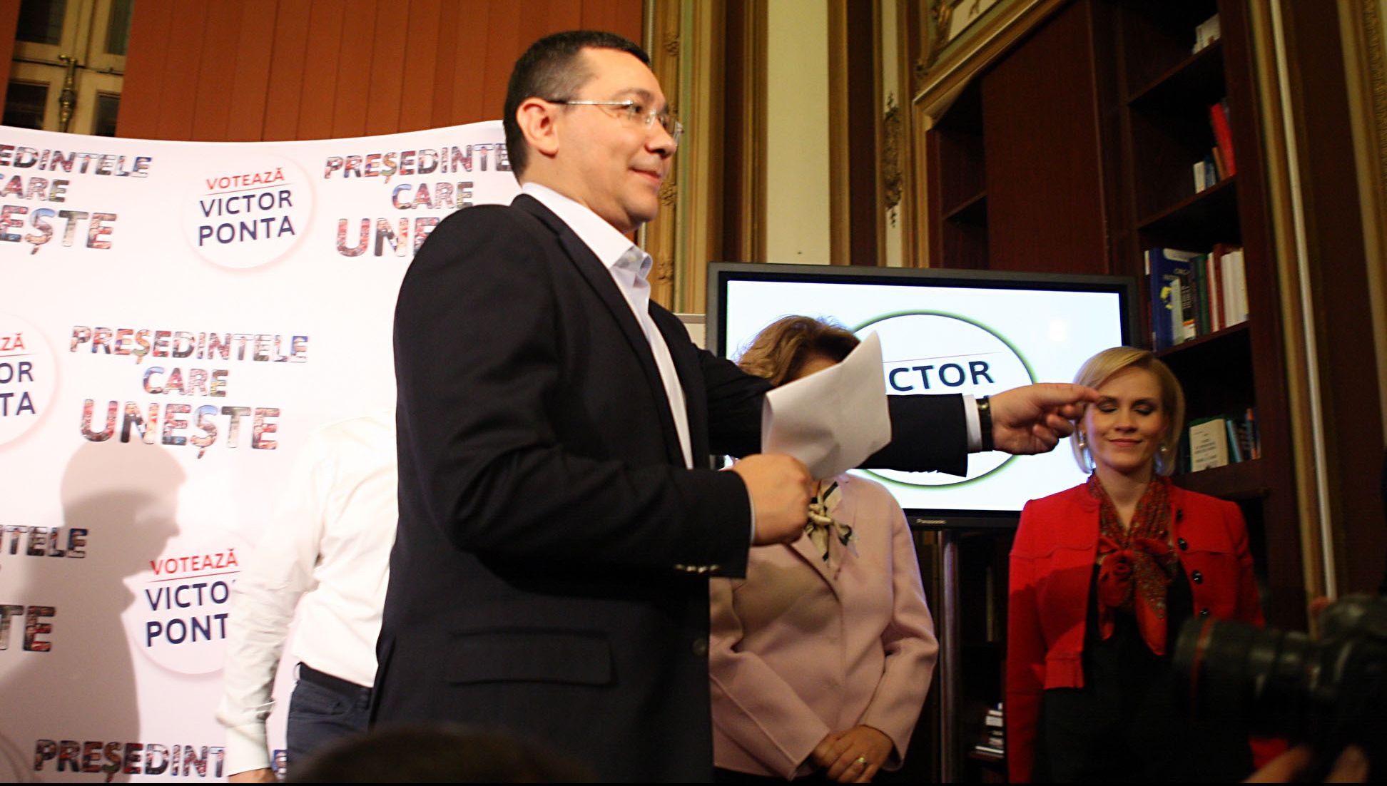 VICTOR PONTA nu renunţă la funcţia de PREMIER: Votăm respingerea Legii amnistiei şi graţierii 