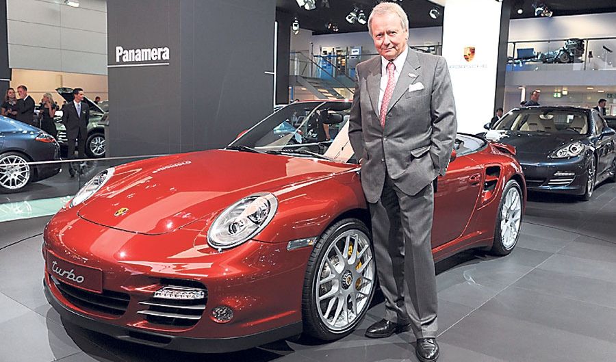 A moștenit imperiul Porsche de miliarde de euro. Acum mănâncă șorici într-un sat din Bihor