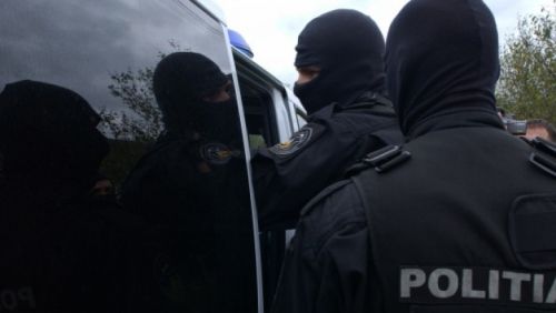 Percheziții de amploare într-un dosar de evaziune. Ar fi vizat și unul dintre nepoții lui Becali