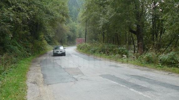 Drumul impracticabil dintre Maramureş și Suceava, REPARAT cu 110 mil. lei