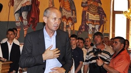 Cine este ”Regele pădurilor”, cel care scotea din bancă MILIOANE de EURO, cu SACOȘA, pentru ȘPAGĂ