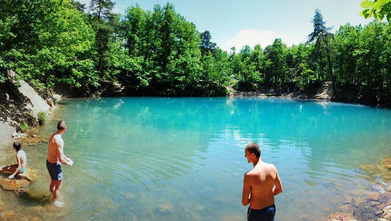 Un lac magic, în inima Maramureşului. Turiştii NU îl cunosc mai deloc