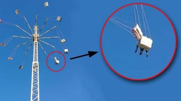 ACCIDENT TERIBIL într-un parc de distracţii