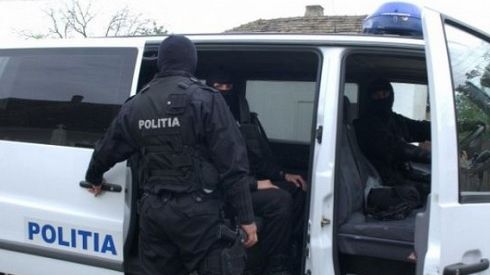 Percheziţiile la CJ Buzău s-au încheiat după opt ore. Anchetatorii au ridicat saci cu documente