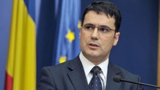 Pricopie: Sper să începem licitaţia pentru manuale în februarie 