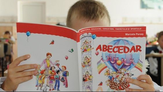 Aşa se vor evalua şi aproba manualele şcolare. Ce a decis ministrul Educaţiei Adrian Curaj