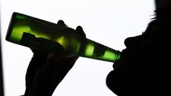 Început de an pe patul de SPITAL. Şase adolescenţi, în COMĂ ALCOOLICĂ 