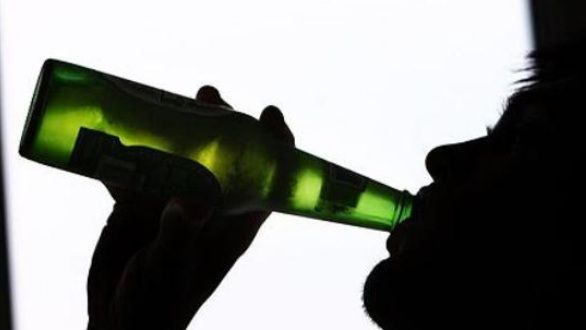 Copil de 14 ani, în COMĂ ALCOOLICĂ