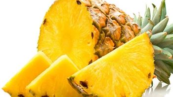 Cum să tai un ananas ca un adevărat chef. De ce e bine să mănânci o feliuţă de ananas după masă 