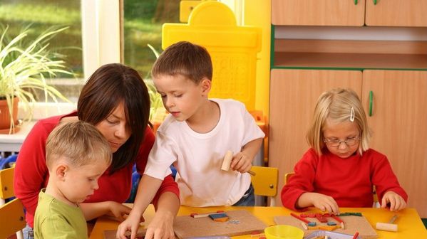 A fost extins programul "Fiecare Copil în Grădiniţă". Ce beneficii primesc părinţii