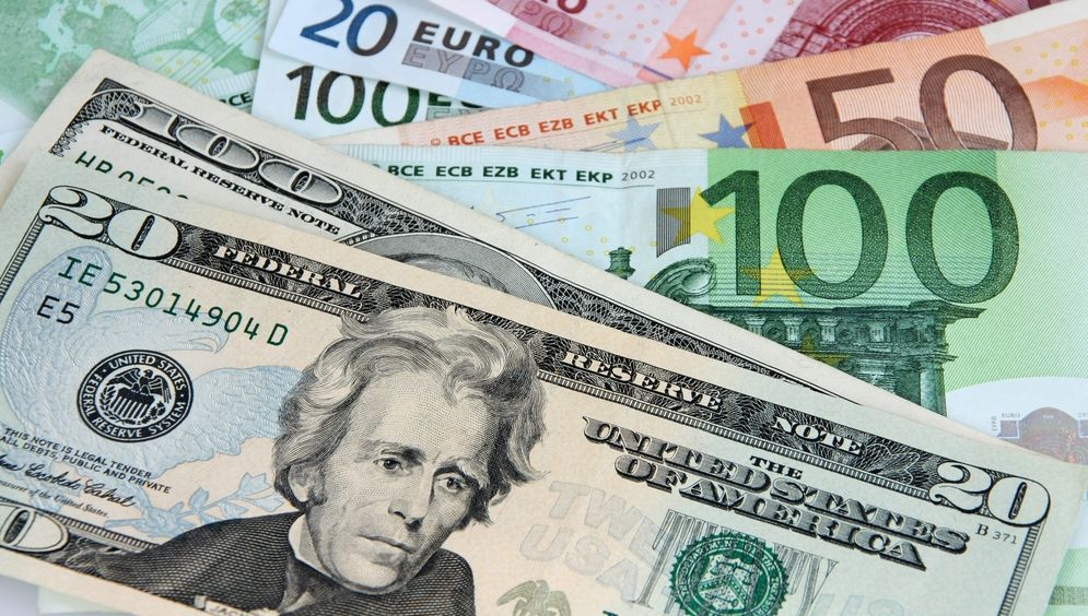 CURS BNR. Leul începe săptămâna în forţă la cursul BNR 