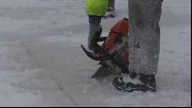 Descoperire macabră sub gheaţa unui lac din Iaşi