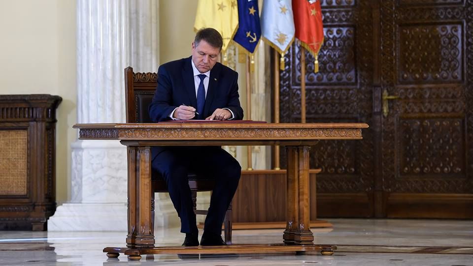 Klaus Iohannis a ajuns la arhivele CNSAS: "Este nevoie de un muzeu al comunismului"