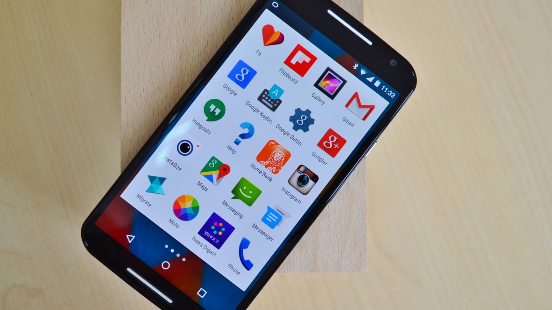 CEL MAI BUN telefon cu Android: Iată de ce o să te ÎNDRĂGOSTEȘTI de un așa gadget!