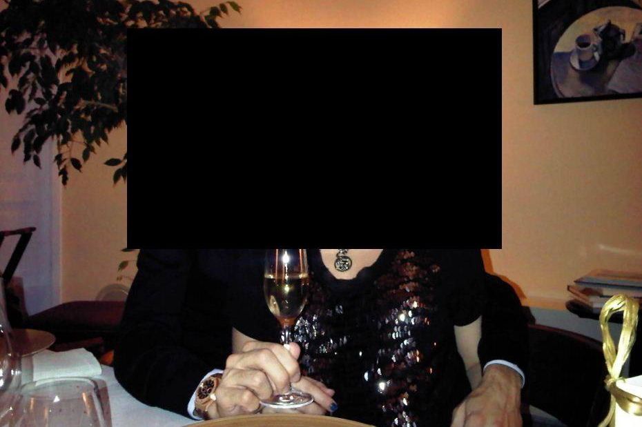 O frumoasă prezentatoare TV din România şi-a anunţat şefii că nu mai vine la muncă